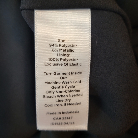 Talbots Fit & Flare Midi Dress in Dainty Medallion Size 4 V-Neck Flounced Hem - Picture 9 of 10